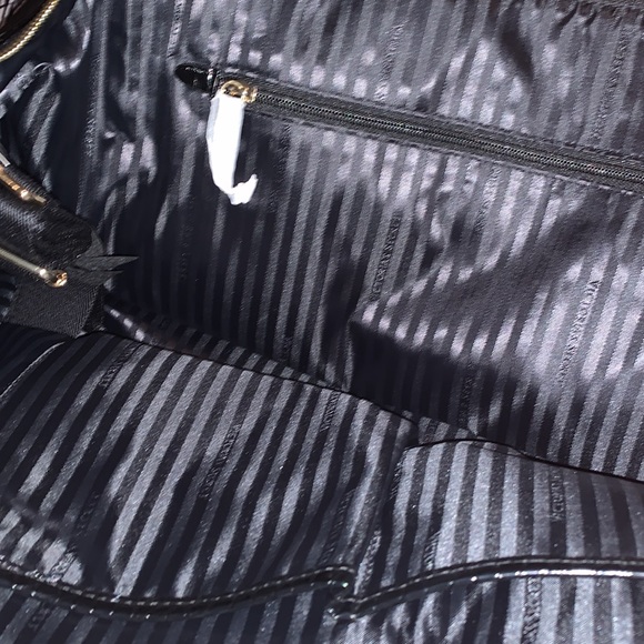 💐HOST PICK!💐NWT Victoria’s Secret Getaway Black Weekender Bag - Picture 3 of 10